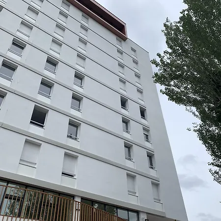 Moov'Appart Hotel Clichy-3